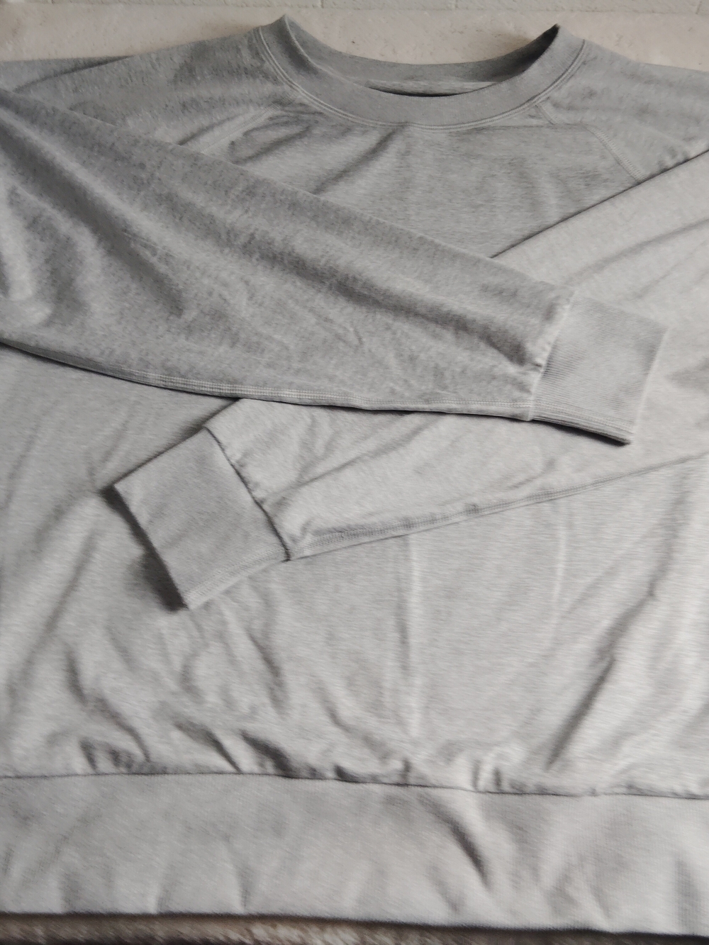Vuori Of woman Dream team heathered Light gray  sz L perfect condition